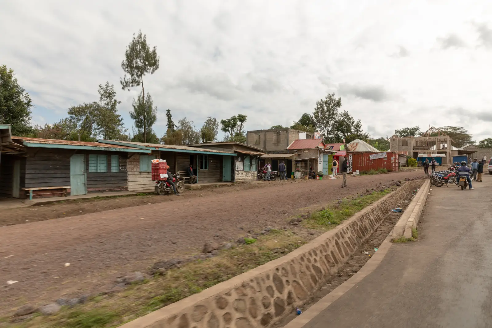 Shops and kiosks beside the Momella Road in Ngongongare
